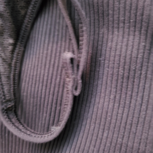 Vuori Rib Crop Tank Black - Picture 9 of 9